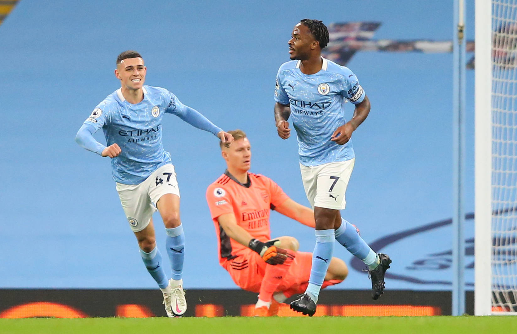 攻展现了他 攻展现了他